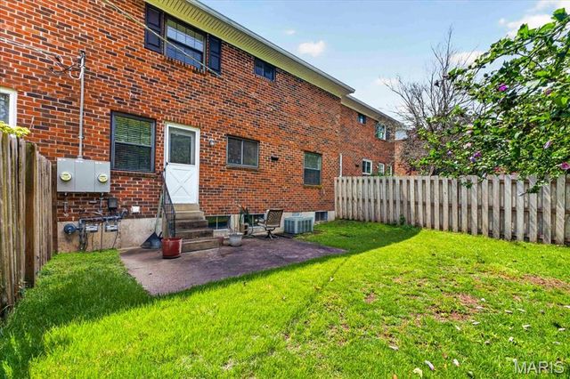1162 Cantina Drive, St Louis, MO 63141