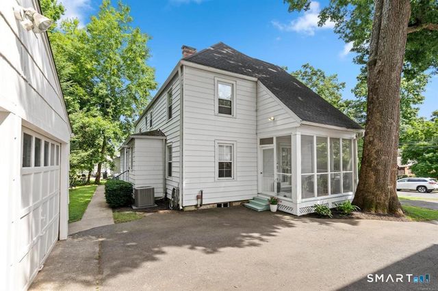 136 Whitman Avenue, West Hartford, CT 06107
