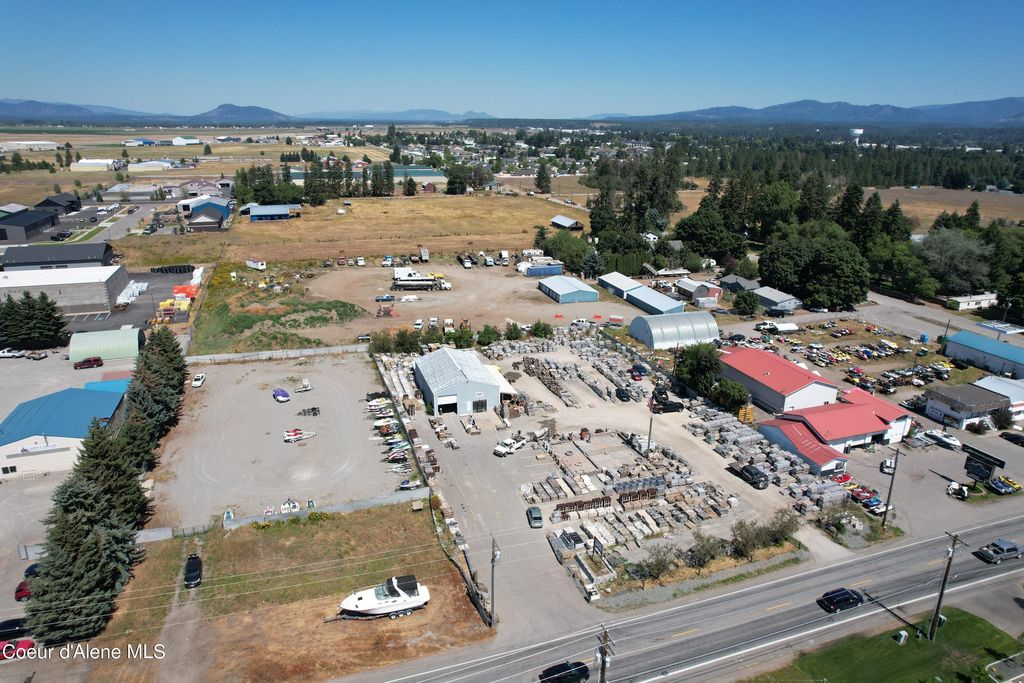 1751 Hayden Ave, Hayden, ID 83835