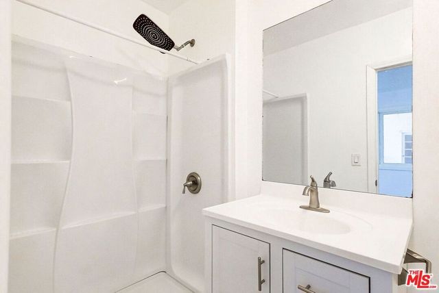 288 S Coronado Street, Los Angeles, CA 90057