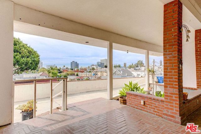 288 S Coronado Street, Los Angeles, CA 90057