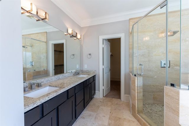 5226 Kiam St Street 1023, Houston, TX 77007