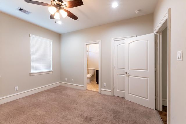 5226 Kiam St Street 1023, Houston, TX 77007