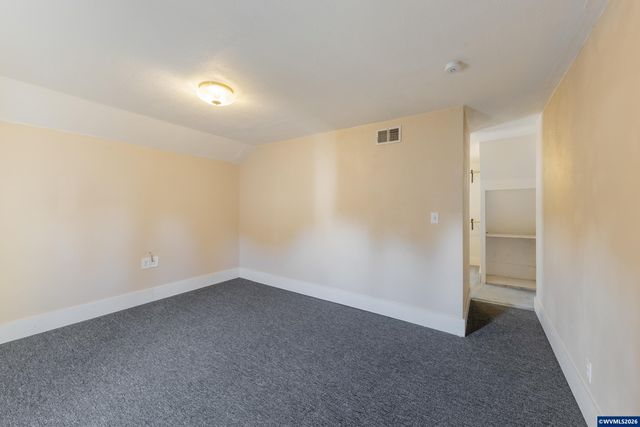 1111 SW Levens St, Dallas, OR 97338