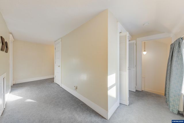 1111 SW Levens St, Dallas, OR 97338