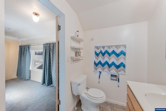 1111 SW Levens St, Dallas, OR 97338