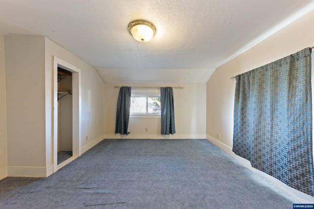 1111 SW Levens St, Dallas, OR 97338