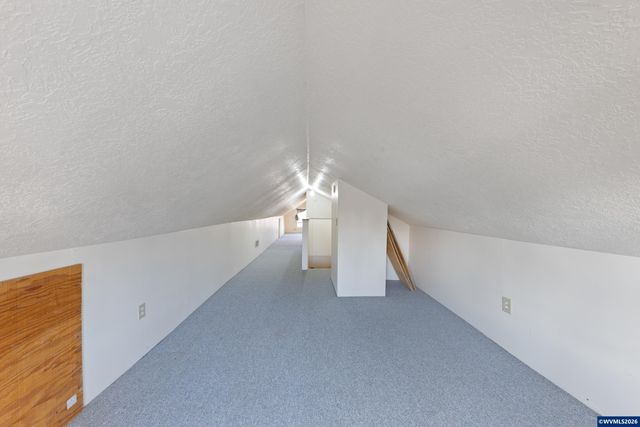 1111 SW Levens St, Dallas, OR 97338