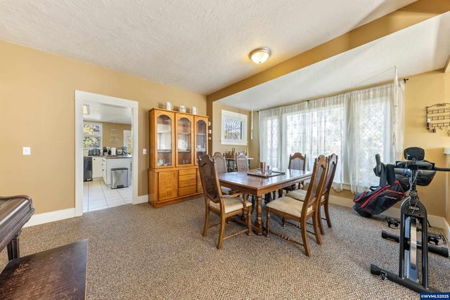 1111 SW Levens St, Dallas, OR 97338