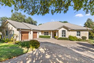 8848 Chalk Knoll DR, Austin, TX 78735