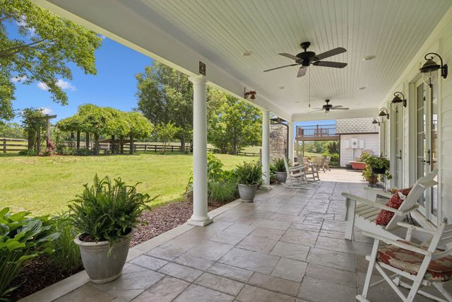 4929 Snow Creek Rd, Santa Fe, TN 38482