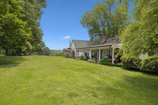 4929 Snow Creek Rd, Santa Fe, TN 38482