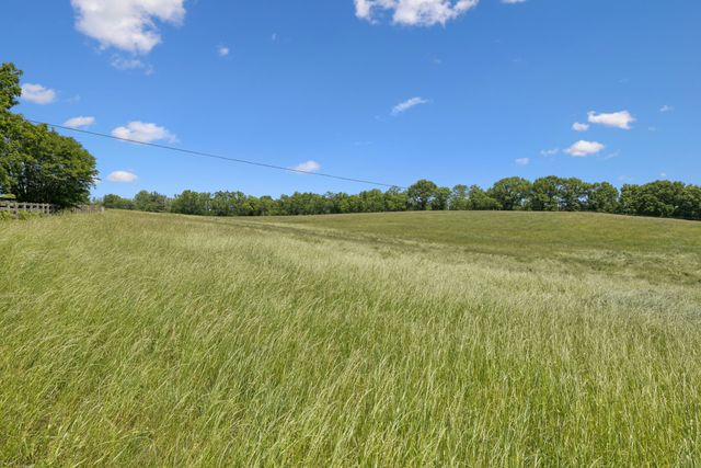4929 Snow Creek Rd, Santa Fe, TN 38482
