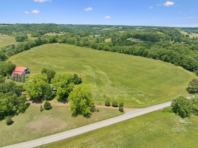 4929 Snow Creek Rd, Santa Fe, TN 38482