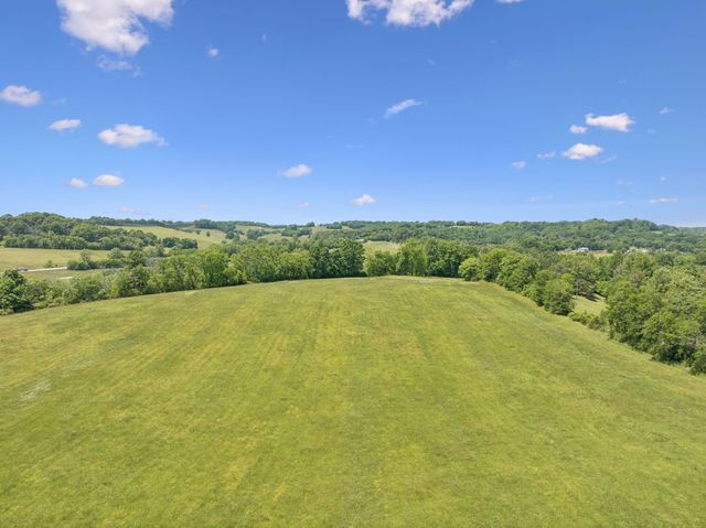 4929 Snow Creek Rd, Santa Fe, TN 38482