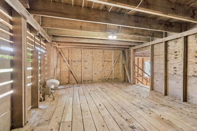 4929 Snow Creek Rd, Santa Fe, TN 38482
