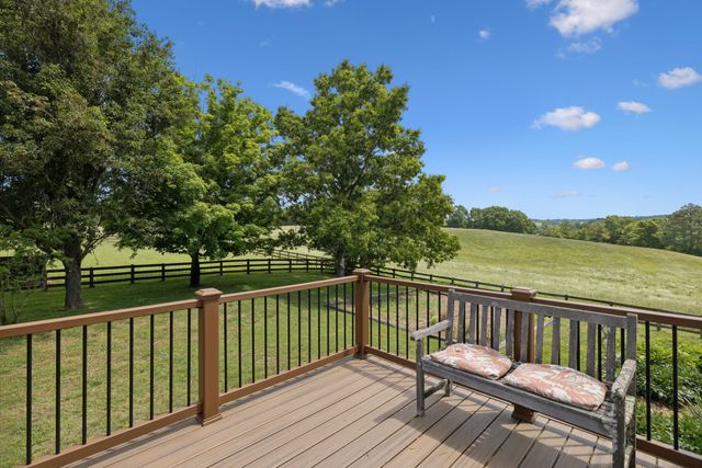 4929 Snow Creek Rd, Santa Fe, TN 38482
