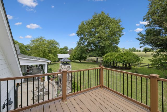 4929 Snow Creek Rd, Santa Fe, TN 38482