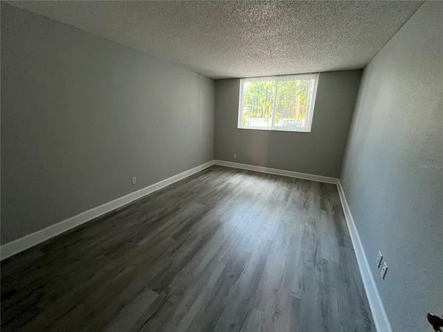 2755 COCONUT BAY LN LANE 113, Sarasota, FL 34237