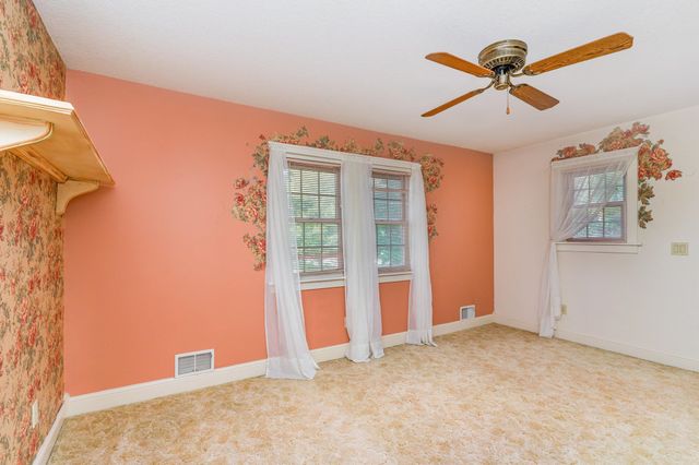 108 N 3rd Street, Shepherd, MI 48883