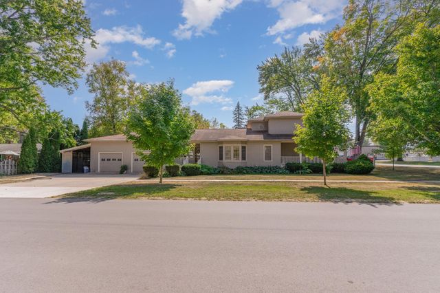 108 N 3rd Street, Shepherd, MI 48883