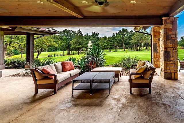 113 Shadow Creek, Gordonville, TX 76245