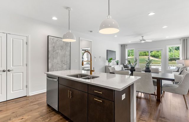 12 Weathervane Drive 21, Walpole, MA 02081