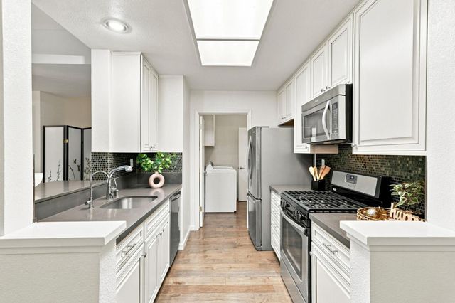 605 Arcadia Terrace 103, Sunnyvale, CA 94085