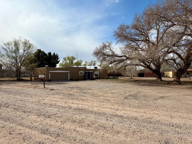 106 Sherrod Court, Corrales, NM 87048