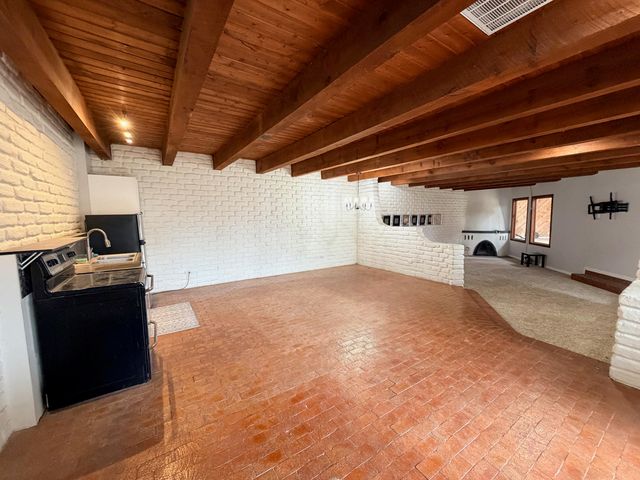 106 Sherrod Court, Corrales, NM 87048