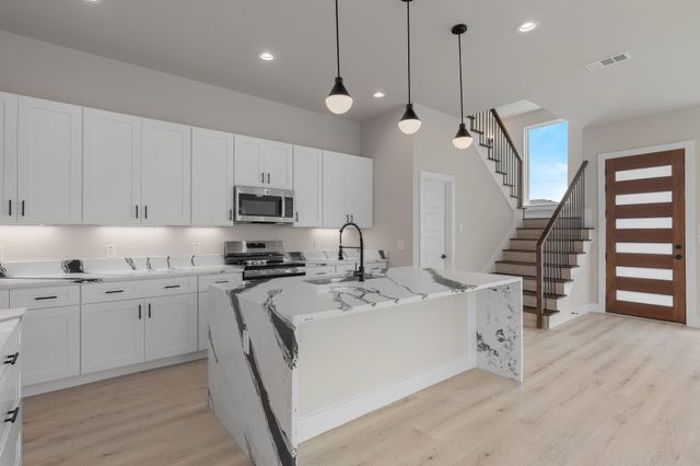 2421 Gooch Street, Dallas, TX 75241