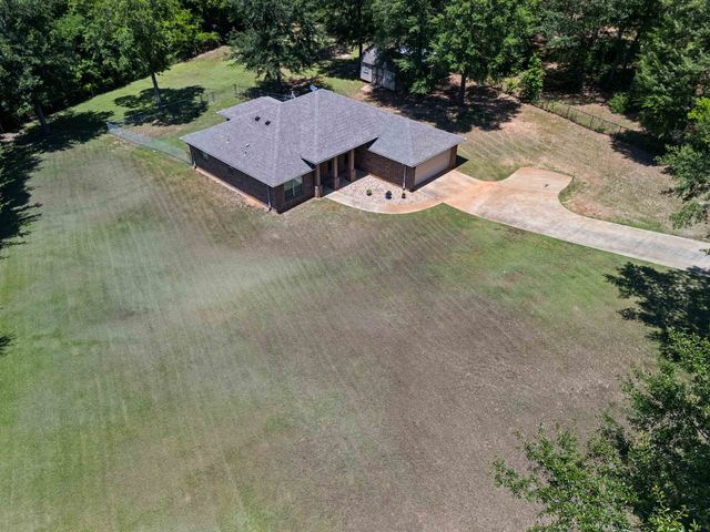 25337 Country Club, Gladewater, TX 75647