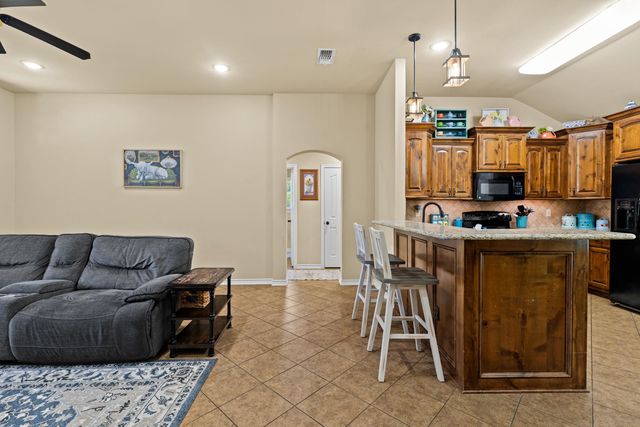 25337 Country Club, Gladewater, TX 75647