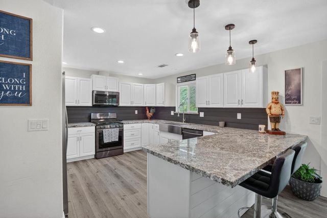 4440 Baldwin Ln, Valley Springs, CA 95252