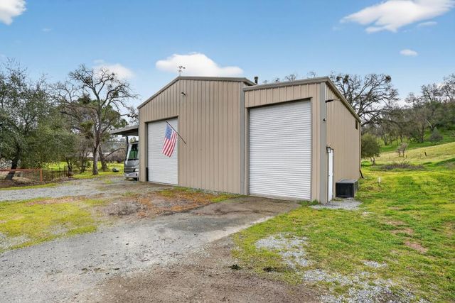 4440 Baldwin Ln, Valley Springs, CA 95252