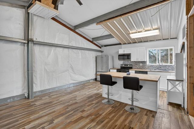 4440 Baldwin Ln, Valley Springs, CA 95252