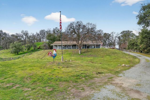 4440 Baldwin Ln, Valley Springs, CA 95252