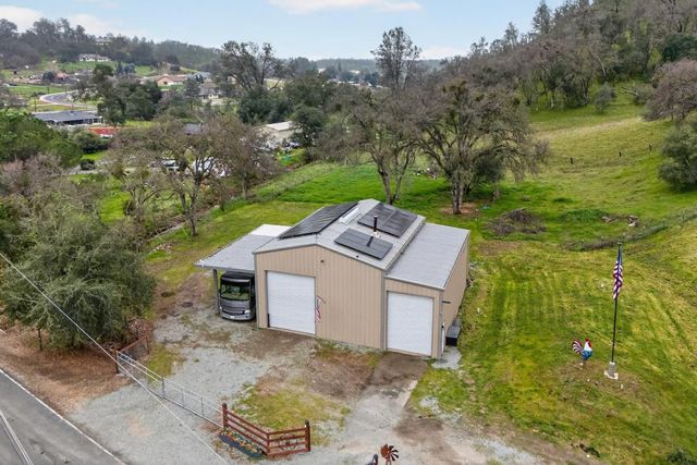 4440 Baldwin Ln, Valley Springs, CA 95252