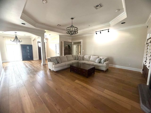 126 West 40th Place, Cut Off, LA 70345