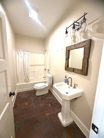 126 West 40th Place, Cut Off, LA 70345