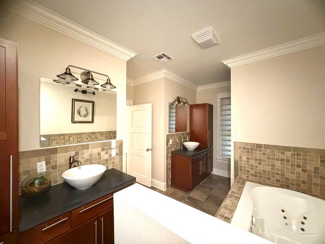 126 West 40th Place, Cut Off, LA 70345