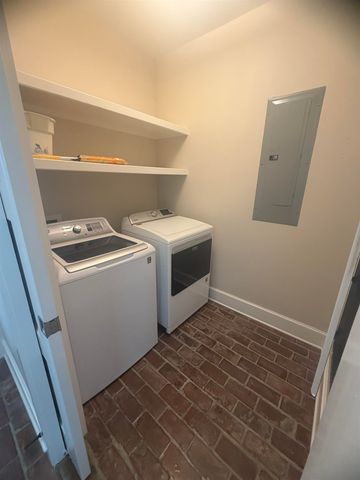 126 West 40th Place, Cut Off, LA 70345