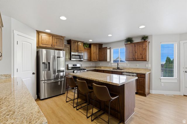 8561 S CANMORE DR, West Jordan, UT 84081