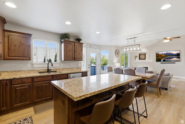 8561 S CANMORE DR, West Jordan, UT 84081