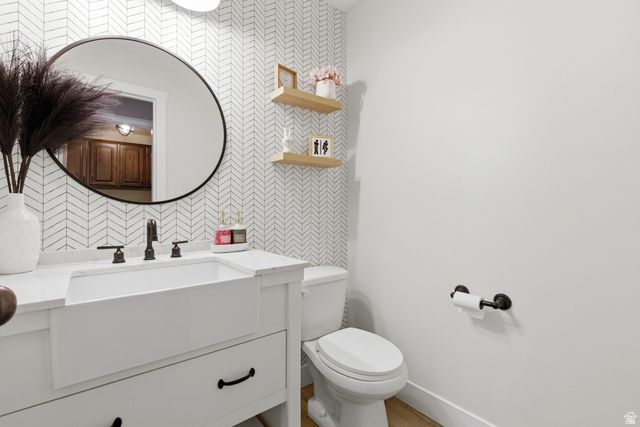 8561 S CANMORE DR, West Jordan, UT 84081