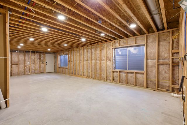 8561 S CANMORE DR, West Jordan, UT 84081