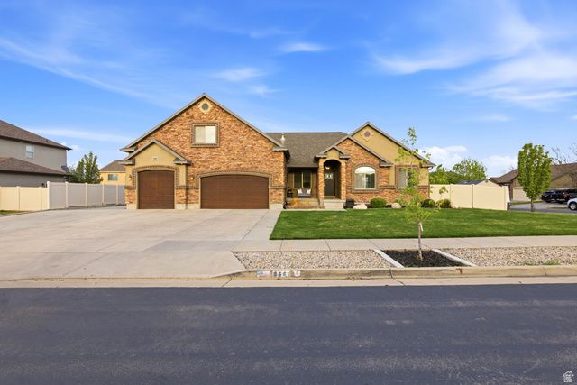 8561 S CANMORE DR, West Jordan, UT 84081