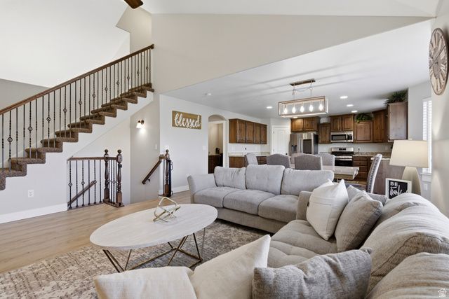 8561 S CANMORE DR, West Jordan, UT 84081