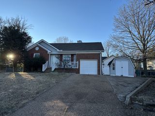 1612 Cedar Tree Ln, Mount Juliet, TN 37122