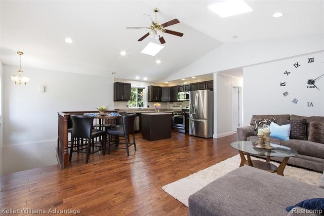 35143 Lewis Street, Westland, MI 48185